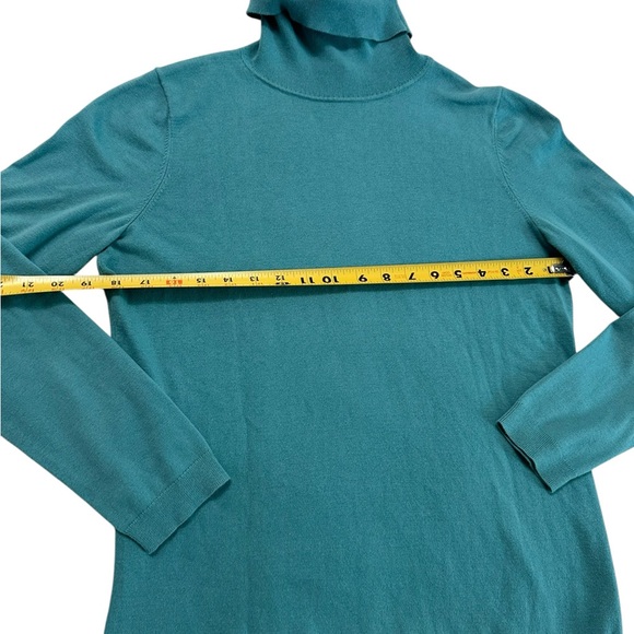 Talbots Women's Turtle Neck Sweater Size M - Picture 11 of 17